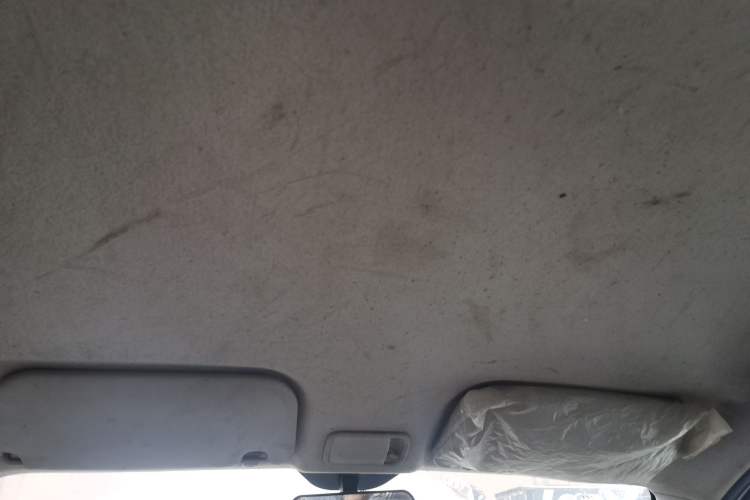 Used Wuling Rongguang V 2015 1.2L Practical Model Headliner