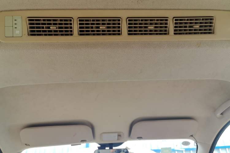 Used Wuling Rongguang V 2015 1.2L Base Version Headliner
