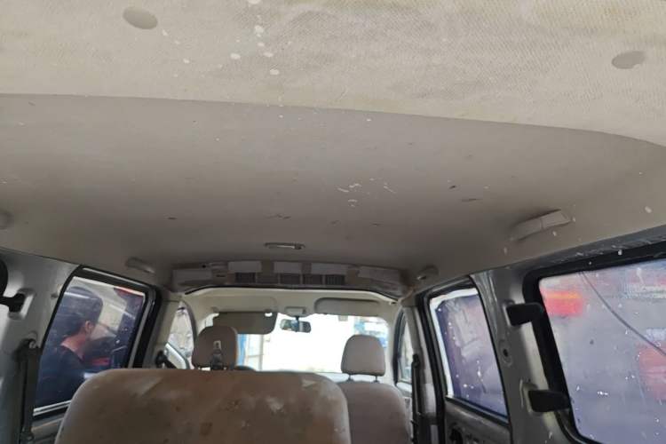 Used Wuling Rongguang V 2015 1.2L Practical Model Headliner