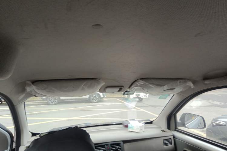 Used Wuling Rongguang V 2015 1.2L Practical Model Headliner