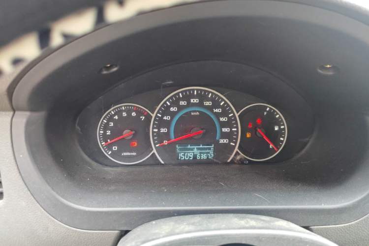 Used Wuling Rongguang V 2015 1.5L Base Version Instrument Cluster