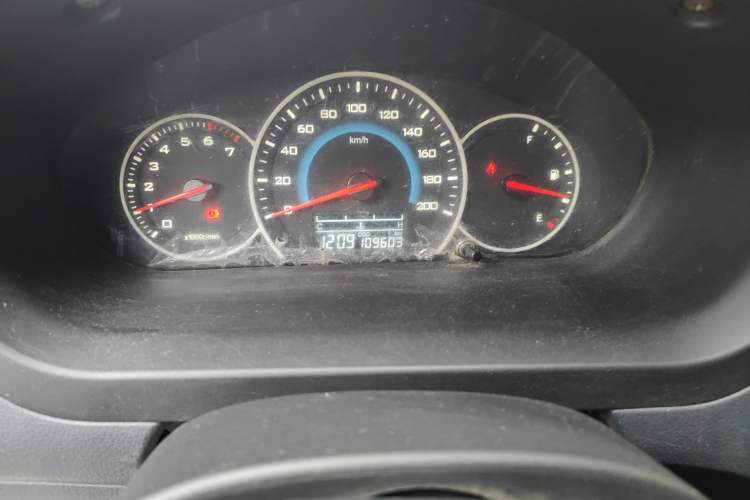Used Wuling Rongguang V 2015 1.2L Base Version Instrument Cluster
