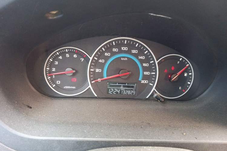 Used Wuling Rongguang V 2015 1.5L Base Version Instrument Cluster