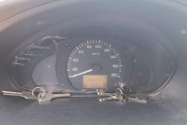Used Wuling Rongguang V 2015 1.2L Base Version Instrument Cluster