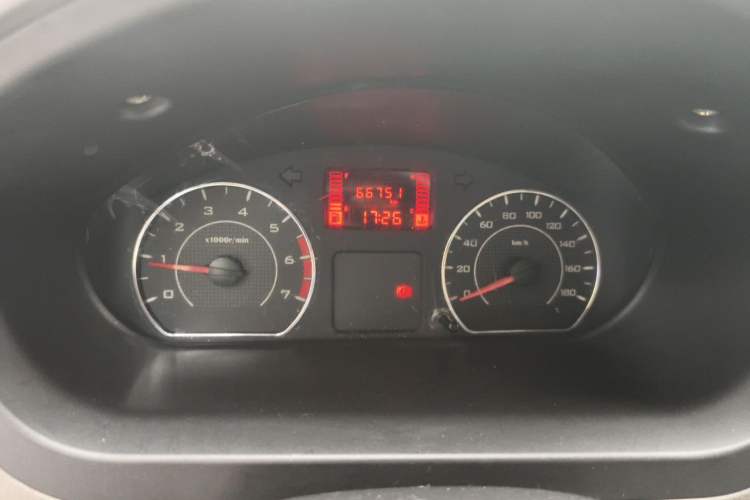 Used Wuling Rongguang V 2015 1.5L Practical Version Instrument Cluster