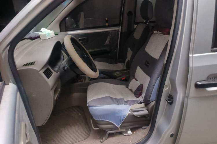 Used Wuling Rongguang V 2015 1.2L Practical Model Left Front Seat