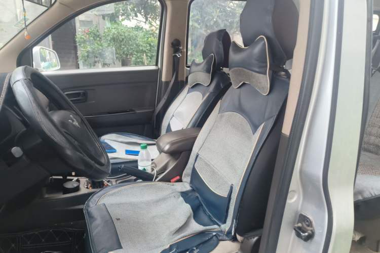 Used Wuling Rongguang V 2015 1.5L Base Version Left Front Seat