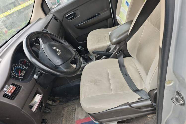 Used Wuling Rongguang V 2015 1.5L Standard Version Left Front Seat