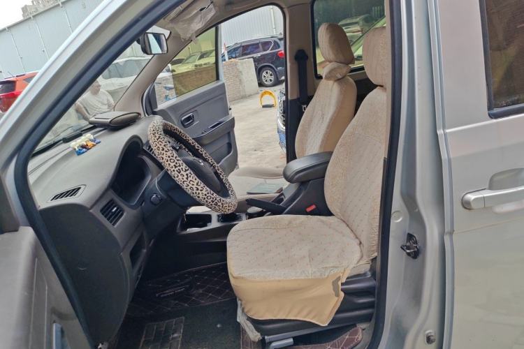 Used Wuling Rongguang V 2015 1.5L Base Version Left Front Seat