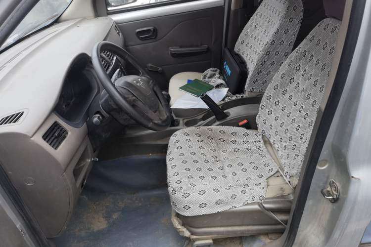 Used Wuling Rongguang V 2015 1.2L Practical Model Left Front Seat