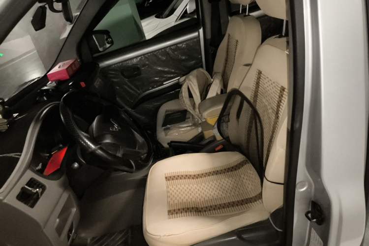 Used Wuling Rongguang V 2015 1.2L Practical Model Left Front Seat