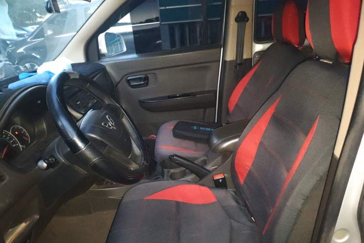 Used Wuling Rongguang V 2015 1.2L Base Version Left Front Seat