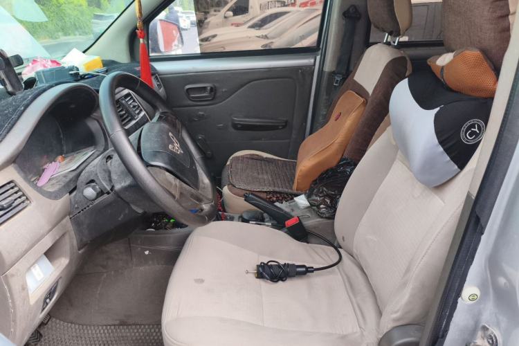 Used Wuling Rongguang V 2015 1.5L Base Version Left Front Seat