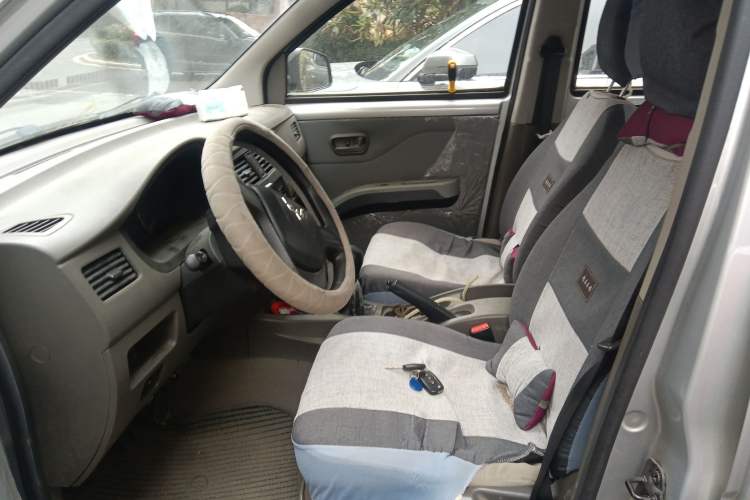 Used Wuling Rongguang V 2015 1.2L Practical Model Left Front Seat