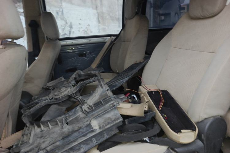 Used Wuling Rongguang V 2015 1.5L Standard Version Left Rear Seat