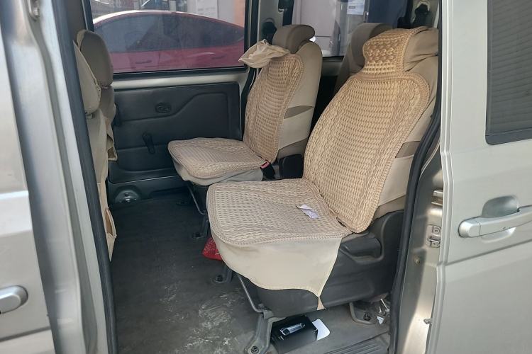 Used Wuling Rongguang V 2015 1.2L Standard Version Left Rear Seat