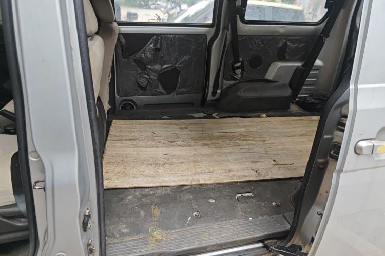 Used Wuling Rongguang V 2015 1.2L Base Version Left Rear Seat