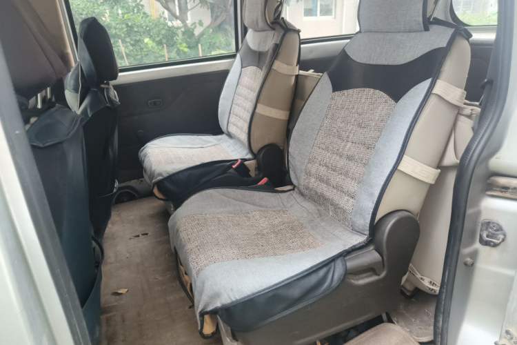 Used Wuling Rongguang V 2015 1.5L Base Version Left Rear Seat