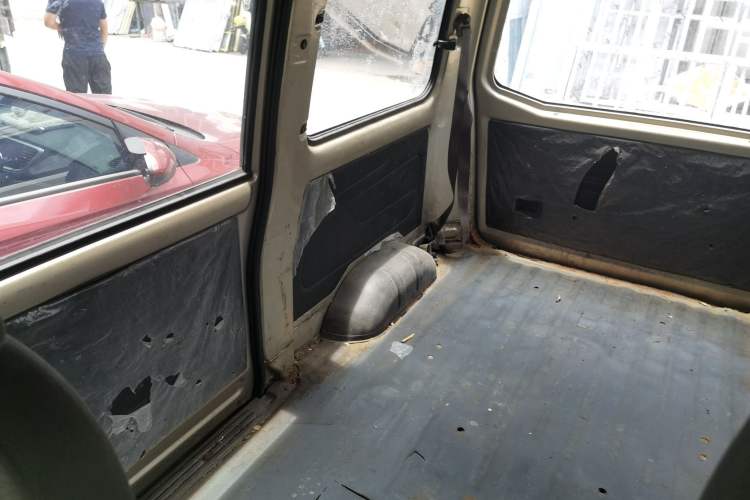 Used Wuling Rongguang V 2015 1.2L Base Version Left Rear Seat