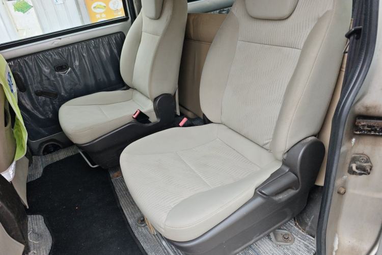 Used Wuling Rongguang V 2015 1.5L Standard Version Left Rear Seat