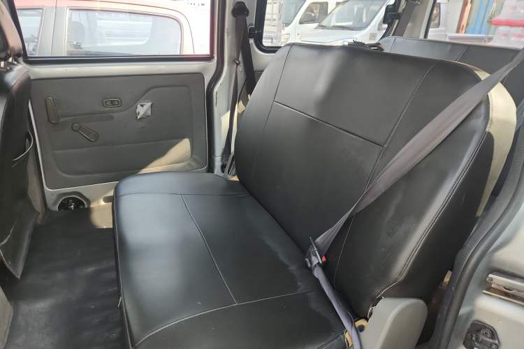 Used Wuling Rongguang V 2015 1.2L Practical Model Left Rear Seat