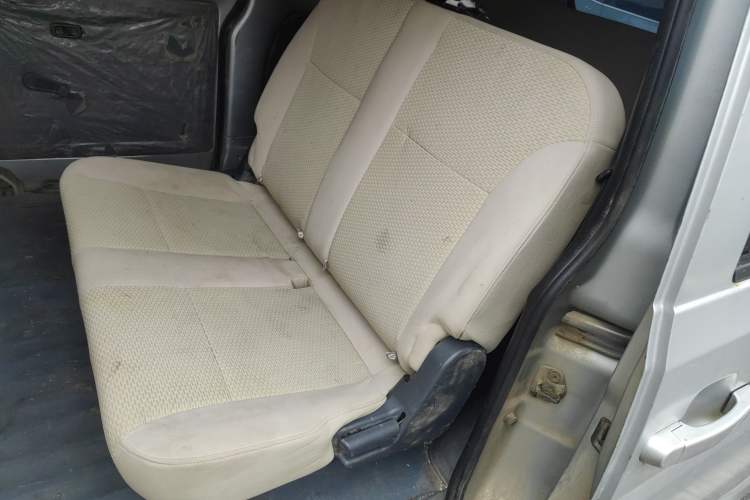 Used Wuling Rongguang V 2015 1.2L Base Version Left Rear Seat