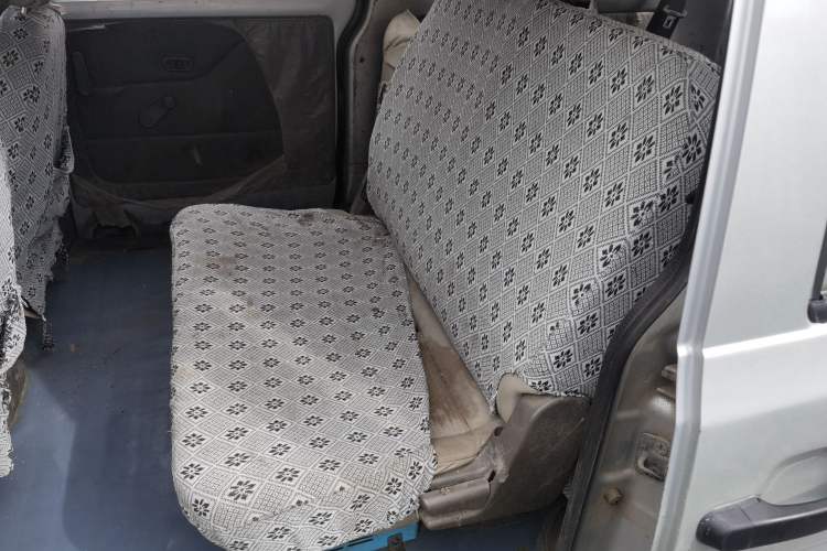 Used Wuling Rongguang V 2015 1.2L Practical Model Left Rear Seat