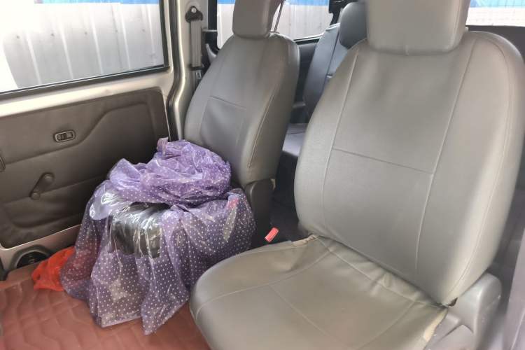 Used Wuling Rongguang V 2015 1.5L Base Version Left Rear Seat