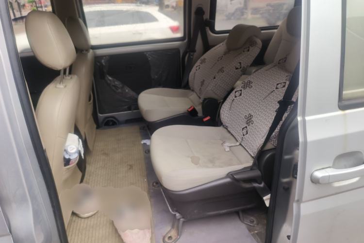 Used Wuling Rongguang V 2015 1.5L Standard Version Left Rear Seat