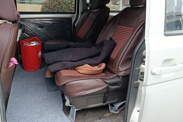Used Wuling Rongguang V 2015 1.5L Standard Version Left Rear Seat