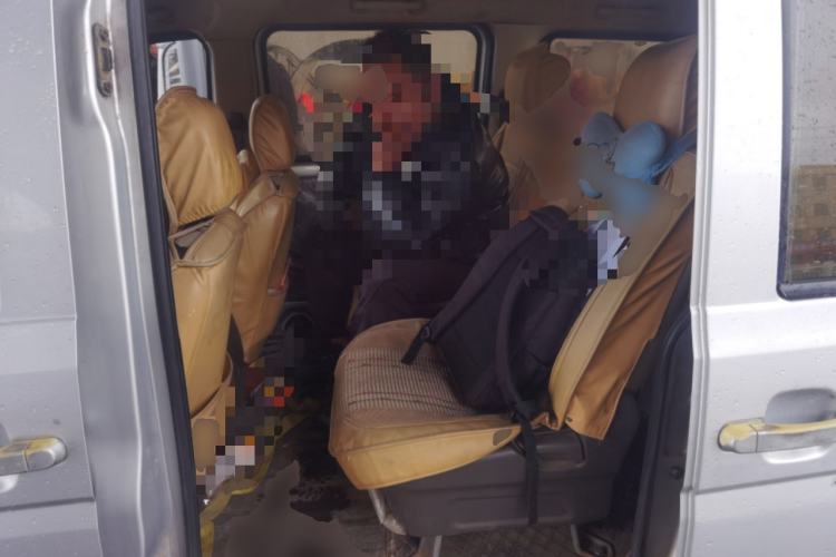 Used Wuling Rongguang V 2015 1.2L Standard Version Left Rear Seat