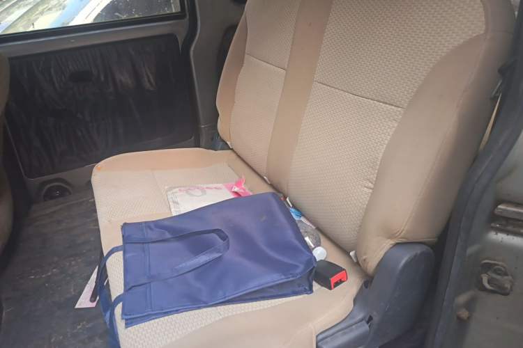Used Wuling Rongguang V 2015 1.2L Base Version Left Rear Seat
