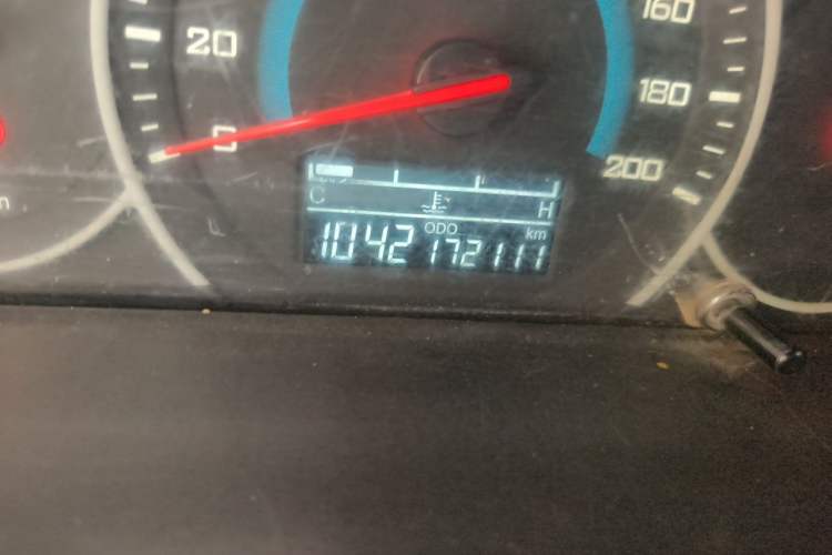 Used Wuling Rongguang V 2015 1.5L Base Version Odometer Close Up
