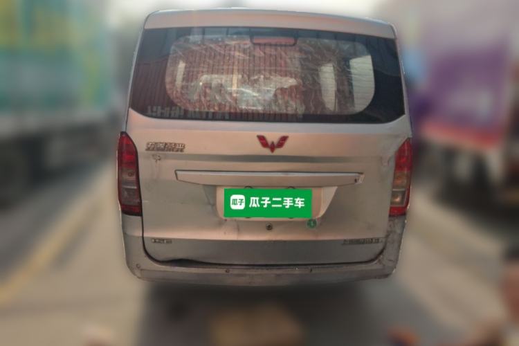 Used Wuling Rongguang V 2015 1.5L Standard Version Rear