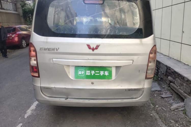 Used Wuling Rongguang V 2015 1.5L Base Version Rear
