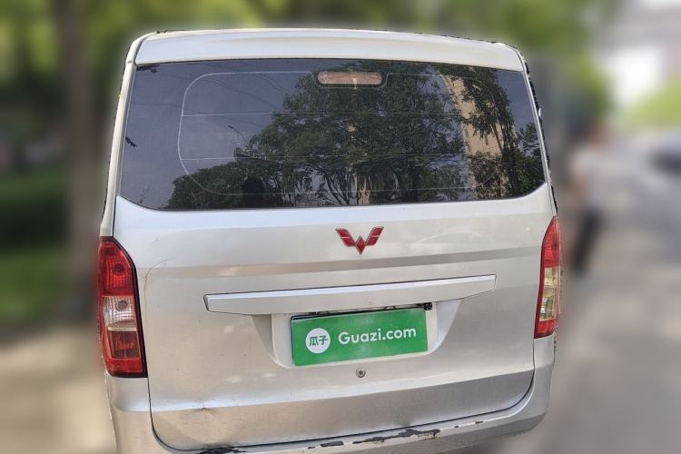 Used Wuling Rongguang V 2015 1.5L Base Version Rear