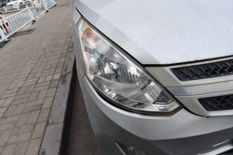 Used Wuling Rongguang V 2015 1.5L Base Version Right Front Headlight