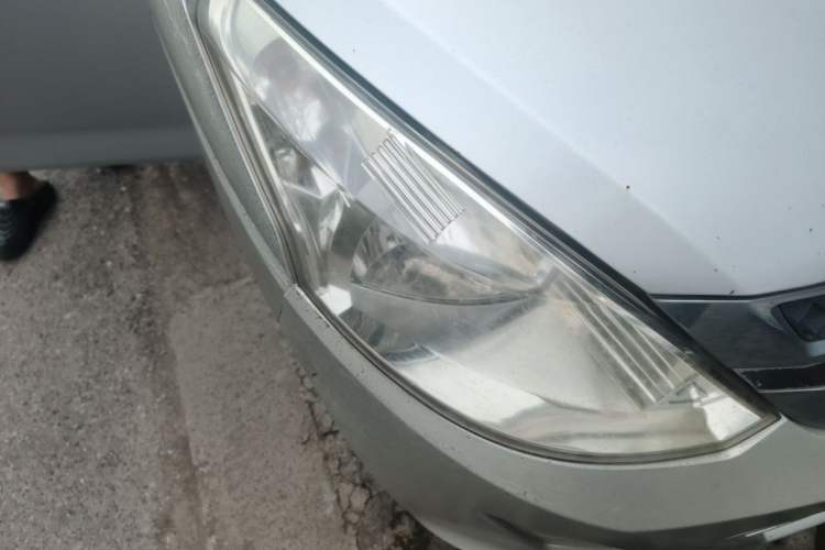 Used Wuling Rongguang V 2015 1.5L Base Version Right Front Headlight