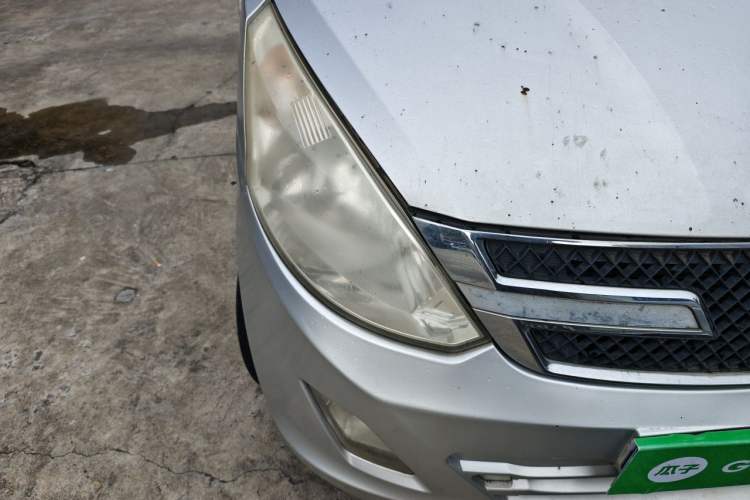 Used Wuling Rongguang V 2015 1.5L Standard Version Right Front Headlight