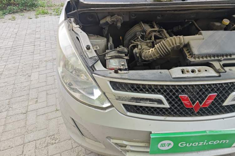 Used Wuling Rongguang V 2015 1.2L Practical Model Right Front Headlight