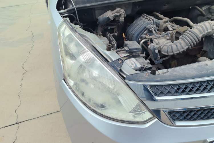 Used Wuling Rongguang V 2015 1.2L Base Version Right Front Headlight