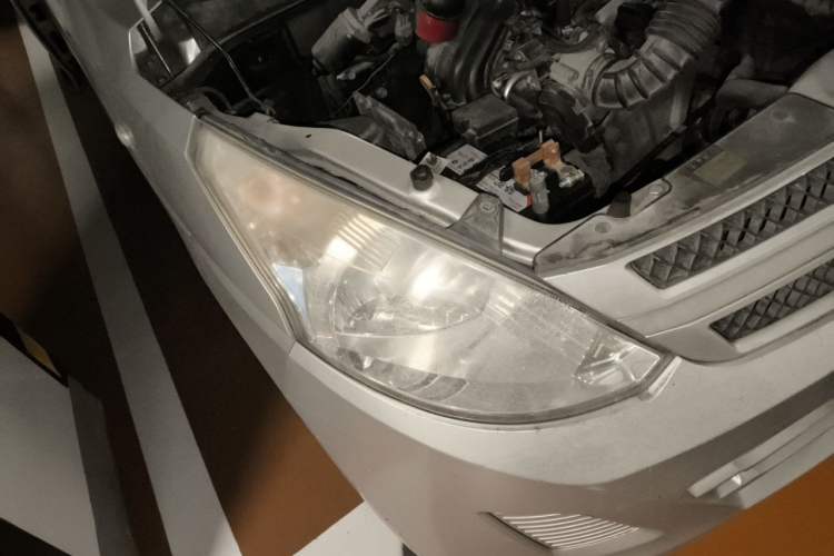 Used Wuling Rongguang V 2015 1.2L Practical Model Right Front Headlight