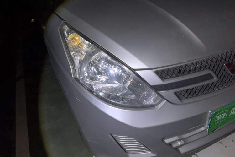 Used Wuling Rongguang V 2015 1.2L Practical Model Right Front Headlight
