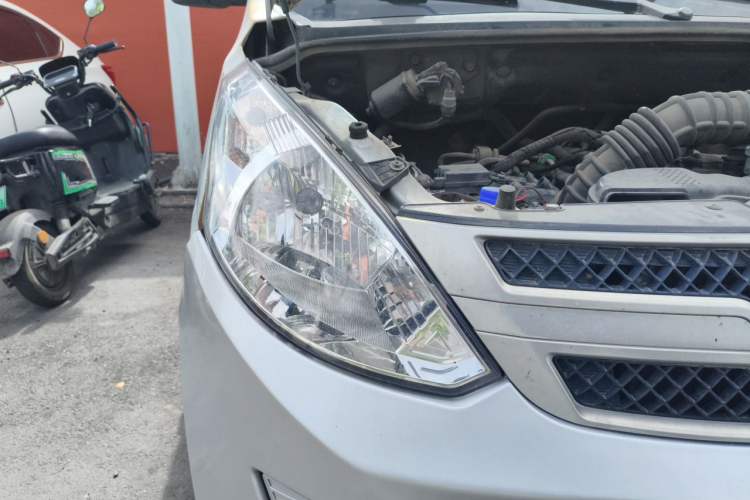 Used Wuling Rongguang V 2015 1.5L Base Version Right Front Headlight