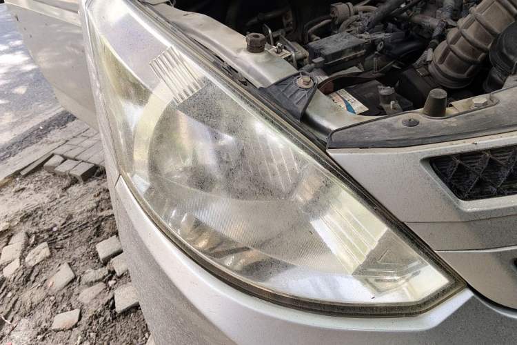 Used Wuling Rongguang V 2015 1.5L Base Version Right Front Headlight