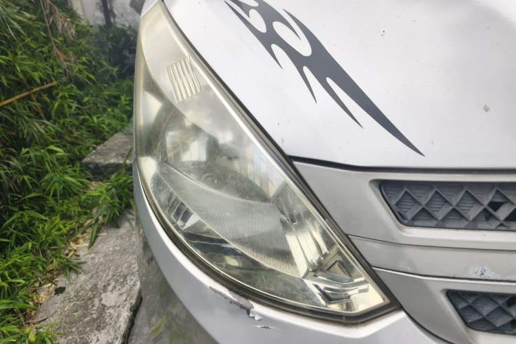 Used Wuling Rongguang V 2015 1.5L Practical Version Right Front Headlight