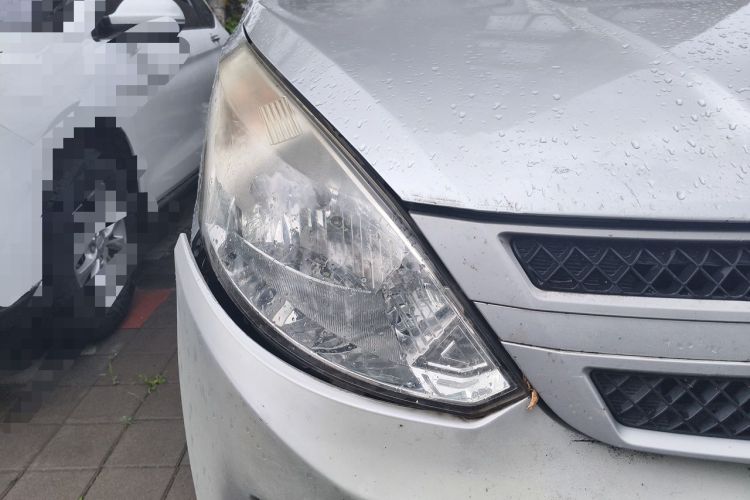Used Wuling Rongguang V 2015 1.5L Base Version Right Front Headlight