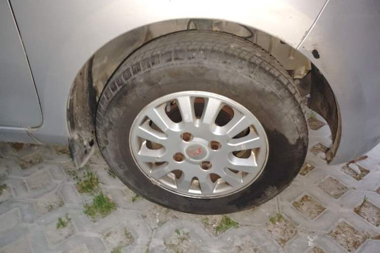 Used Wuling Rongguang V 2015 1.2L Base Version Right Front Wheel Hub
