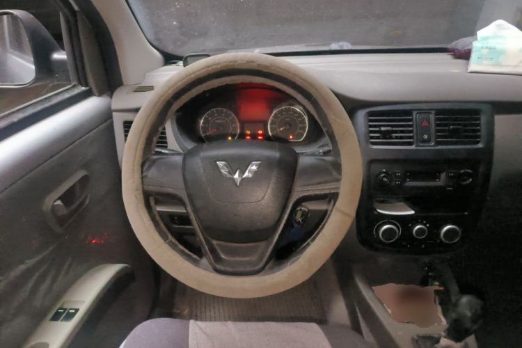 Used Wuling Rongguang V 2015 1.2L Practical Model Steering Wheel