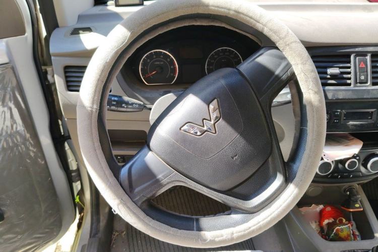 Used Wuling Rongguang V 2015 1.2L Practical Model Steering Wheel